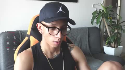 Snapshot of vito_benz chatting on 29, 10, 2025 VITO BENZ online show from 29, 10, 2025