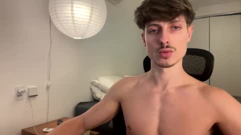 Snapshot of vitoraugustoxxx chatting on 18, 11, 2025 vitoraugustoxxx online show from 18, 11, 2025