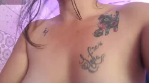 Snapshot of vitoria23_ chatting on 11, 3, 2025 victoria 3 online show from 11, 3, 2025