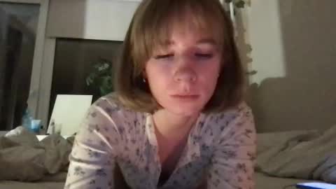 Snapshot of viv983161 chatting on 17, 11, 2025 viv983161 online show from 17, 11, 2025