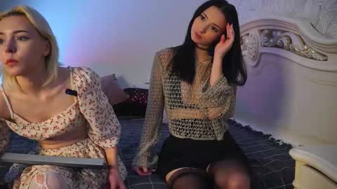 Snapshot of vivi_uwu chatting on 26, 11, 2025 Vivi online show from 26, 11, 2025