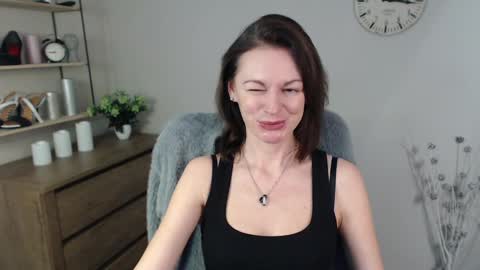 Vivian online show from 9, 12, 2024