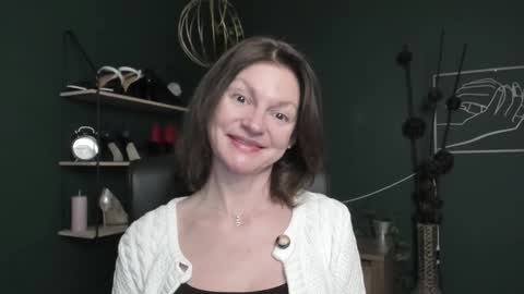 Snapshot of vivian_dream chatting on 23, 10, 2025 Vivian online show from 23, 10, 2025