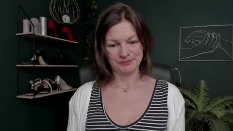 Snapshot of vivian_dream chatting on 22, 11, 2025 Vivian online show from 22, 11, 2025