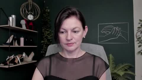 Vivian online show from 15, 12, 2025