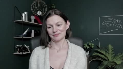 Vivian online show from 10, 2, 2026