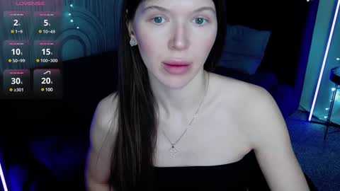 Vivian Evans online show from 27, 12, 2024