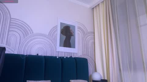 Vivian Evans online show from 1, 12, 2025