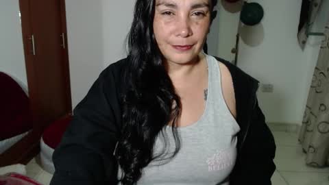 vivian_milf_paint online show from 16, 9, 2025