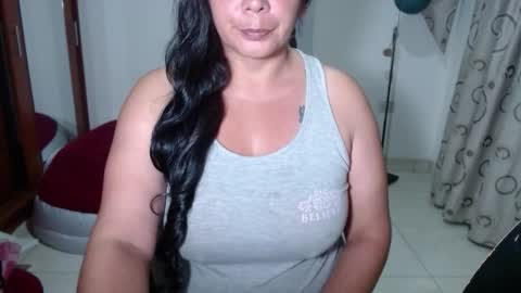 vivian_milf_paint online show from 21, 2, 2026