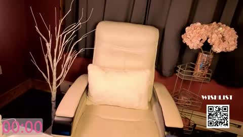 Snapshot of vivianluxe chatting on 28, 11, 2025 VivianLuxe online show from 28, 11, 2025