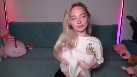 vivianwinters online show from 28, 11, 2025