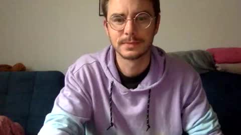 Snapshot of vivid_ether chatting on 5, 3, 2025 Viv online show from 5, 3, 2025