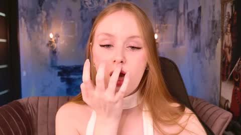 Vivien online show from 12, 11, 2025