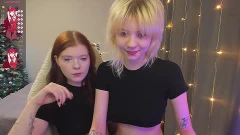 chatur babes online show from 17, 12, 2025