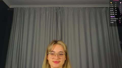 vivyboo111 online show from 26, 10, 2025