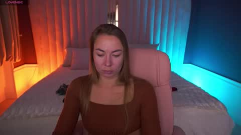 Snapshot of vixenmuse chatting on 30, 10, 2025 Ur Lady online show from 30, 10, 2025