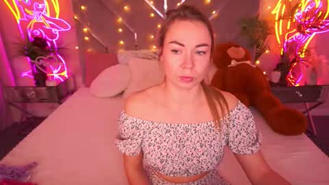 Snapshot of vixenmuse chatting on 8, 2, 2026 Ur Lady online show from 8, 2, 2026