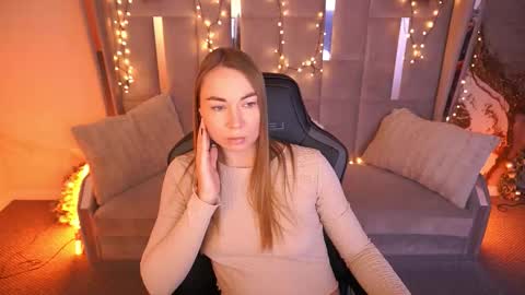 Snapshot of vixenmuse chatting on 18, 2, 2026 Ur Lady online show from 18, 2, 2026