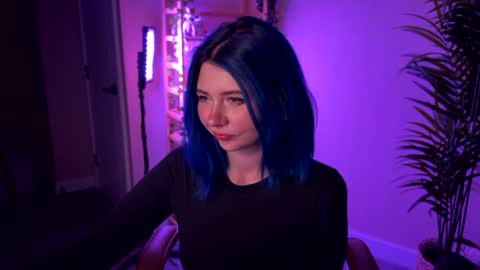 Snapshot of vixenp chatting on 4, 12, 2025 Polly Online mostly at 9pm-2am UK Time online show from 4, 12, 2025