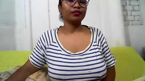 voagelle online show from 31, 12, 2024
