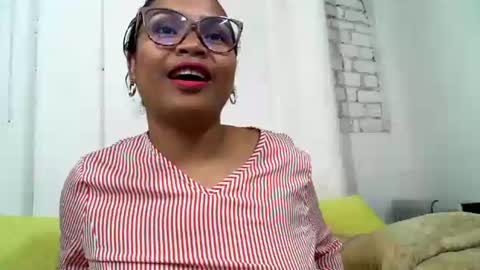 voagelle online show from 2, 2, 2025