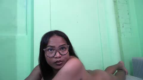 voagelle online show from 26, 2, 2025