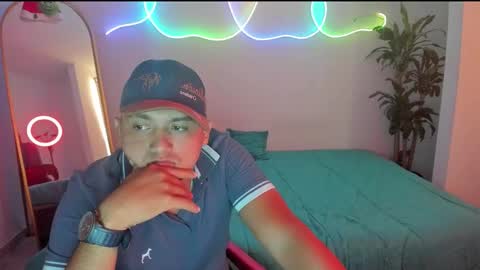 Snapshot of volt_boy57 chatting on 18, 12, 2025 volt_boy57 online show from 18, 12, 2025