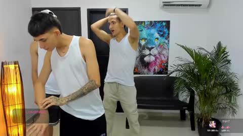 voyeurism_guys online show from 8, 9, 2025