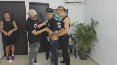 voyeurism_guys online show from 11, 9, 2025