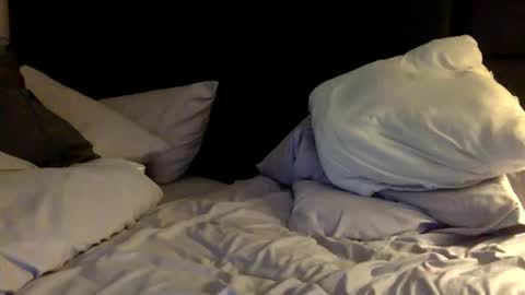 Enjoy guys of all ages if you are not on cam please dont ask for requests if i dont respond dont think im ignoring you i online show from 14, 11, 2025