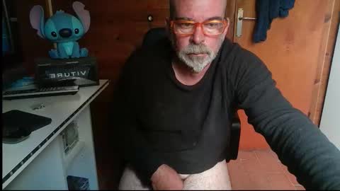 Snapshot of vuda77 chatting on 18, 10, 2025 oscar online show from 18, 10, 2025