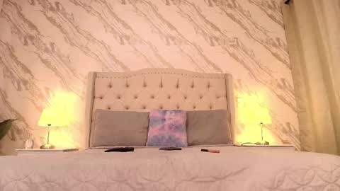 Snapshot of wanda__nova chatting on 16, 12, 2025 Wanda online show from 16, 12, 2025