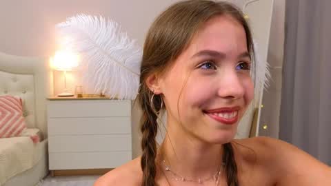 Snapshot of wanda_robinson chatting on 4, 2, 2025 Wendy. Hello Honeys Ill see you 2nd 5th 7th this week love you3 online show from 4, 2, 2025