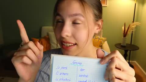 Snapshot of wanda_robinson chatting on 12, 3, 2025 Wendy. Hello Honeys Ill see you 2nd 5th 7th this week love you3 online show from 12, 3, 2025