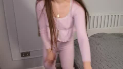 Snapshot of wandaburn chatting on 6, 12, 2024 wandaburn online show from 6, 12, 2024