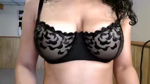 wanderlustgaal online show from 24, 11, 2025