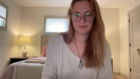 Snapshot of wanderlustjade chatting on 18, 12, 2025 Jade Adonis online show from 18, 12, 2025