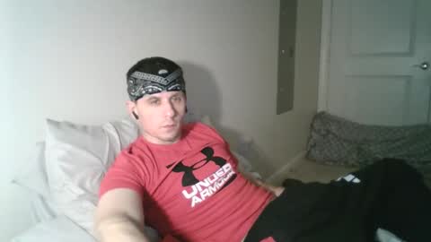 Snapshot of wannagetwitu chatting on 29, 10, 2025 SEND ME TIPS WHEN OFF LINE online show from 29, 10, 2025