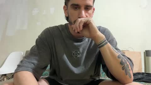 Snapshot of wat___sapbody chatting on 19, 10, 2025 wearetwo online show from 19, 10, 2025