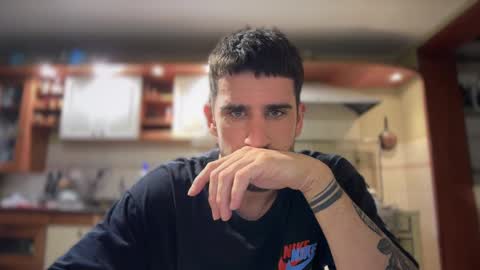 Snapshot of wat___sapbody chatting on 25, 10, 2025 wearetwo online show from 25, 10, 2025