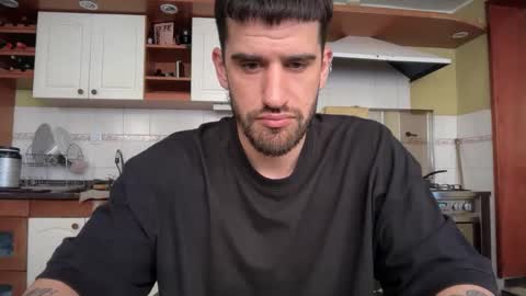 Snapshot of wat___sapbody chatting on 11, 11, 2025 wearetwo online show from 11, 11, 2025