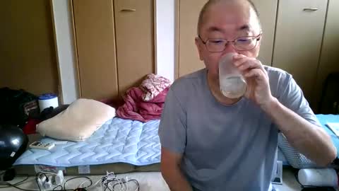 Snapshot of watanosmoking chatting on 5, 10, 2025 watanosmoking online show from 5, 10, 2025