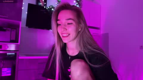 Snapshot of watergirl_ chatting on 6, 12, 2024 Im saving up for a new car help me online show from 6, 12, 2024