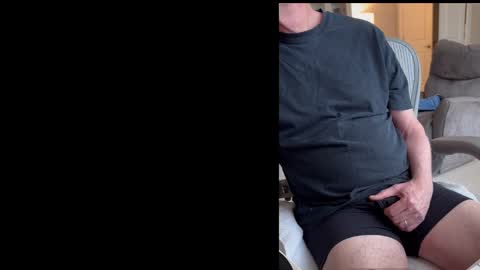 Luvs To Play. online show from 15, 12, 2024