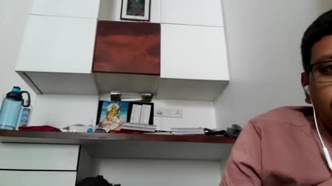 Snapshot of wearcondom chatting on 19, 12, 2025 sexyguy online show from 19, 12, 2025