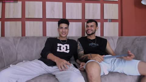 Jhonny Dick  his neighbors. online show from 4, 12, 2024