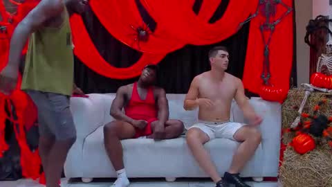 Snapshot of web_gammer_ chatting on 27, 10, 2025 Jhonny Dick his neighbors. online show from 27, 10, 2025