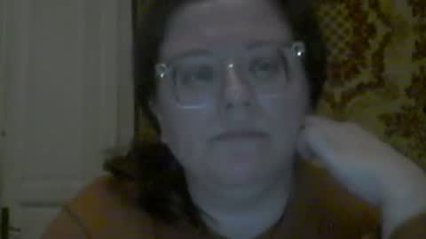 Snapshot of webgirl2 chatting on 20, 10, 2025 Marina online show from 20, 10, 2025