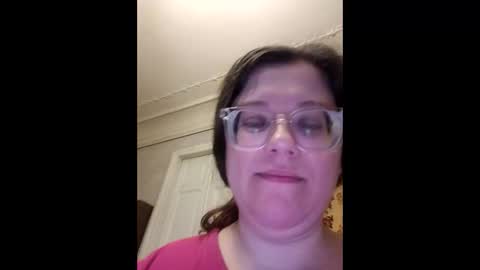 Snapshot of webgirl2 chatting on 25, 10, 2025 Marina online show from 25, 10, 2025